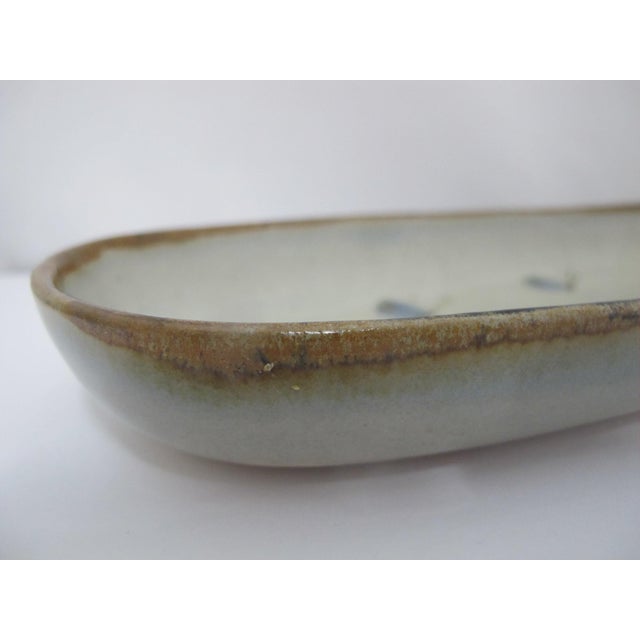 1960s El Palomar Ken Edwards Blue Bird Tonala Mexico Folk Art Pottery Oval Tray Dish For Sale - Image 5 of 10