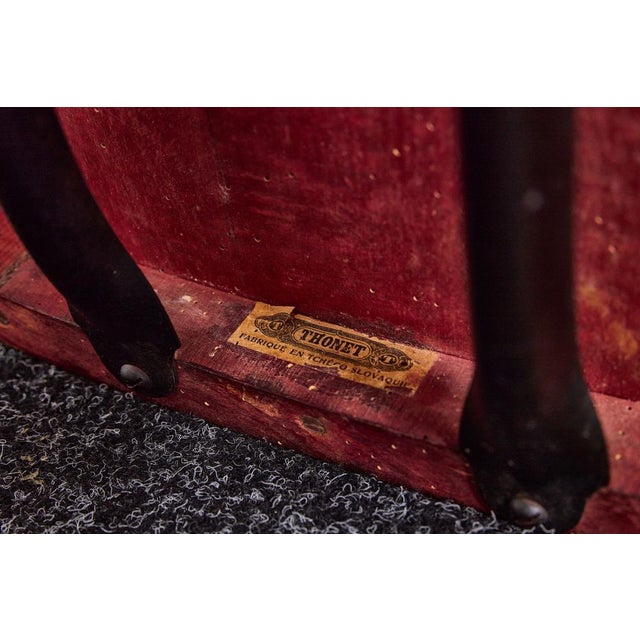 This early 1920s Thonet Nr. 669 “Capua” chair by Adolf Loos showcases authentic antique craftsmanship with a bentwood...