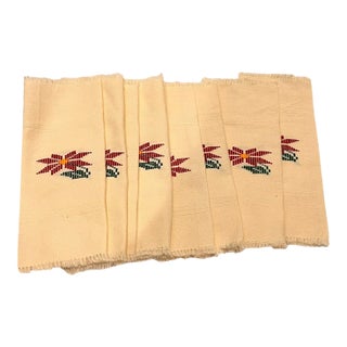 Vintage Set of 8 Napkins Christmas Poinsettia Beige Red Farmhouse Rustic Embroidered Holidays For Sale