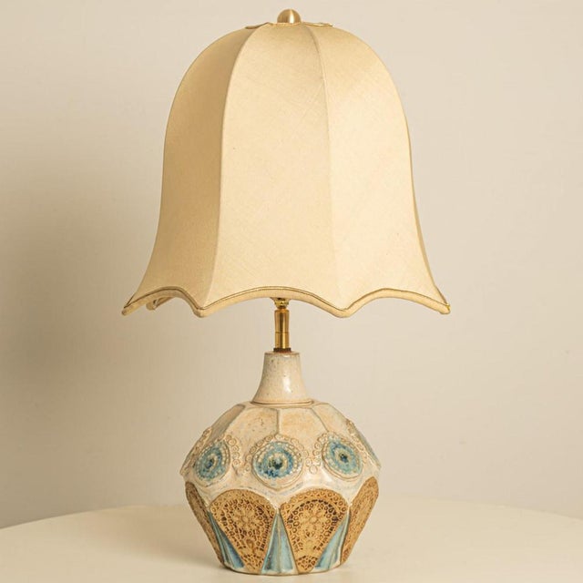 Round Ceramic Table Lamp with Custom Blue Silk Lampshade by René Houben, 1970 For Sale - Image 11 of 12