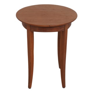 Thomas Moser Round Cherry Small Occasional End Table For Sale
