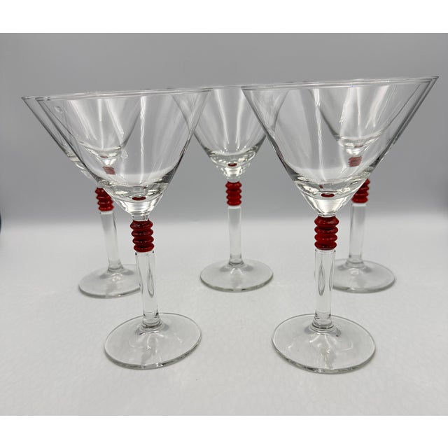 1970s Vintage Set of 5 Cocktail Beefeater London Dry Gin Martini Glasses Etched Logo For Sale - Image 5 of 9