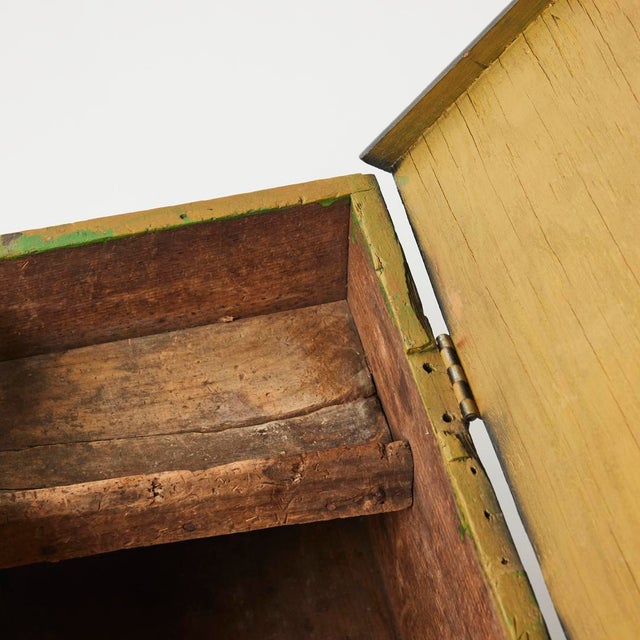 Wood Antique Painted Chest in Leaf Design, American, Early 20th Century For Sale - Image 7 of 9