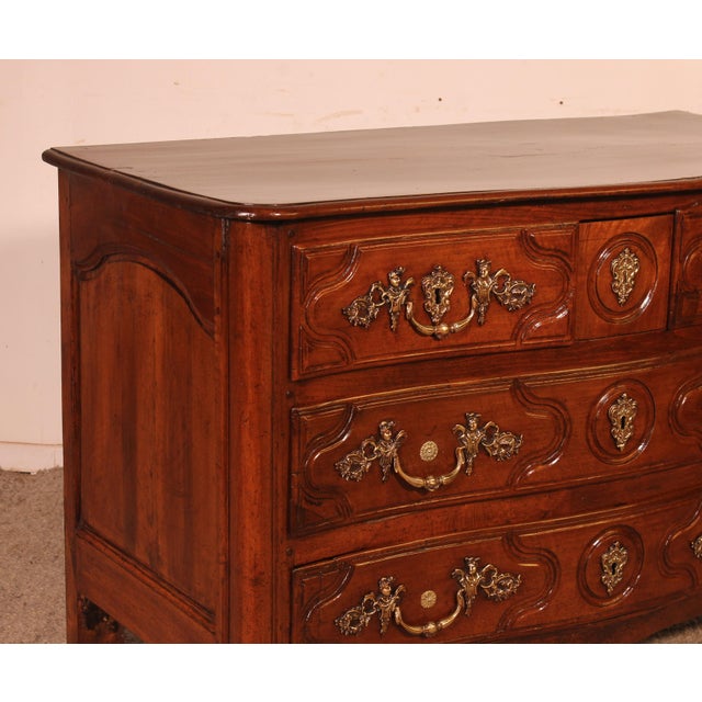 Parisian Regency Walnut Chest of Drawers, 1700s For Sale - Image 6 of 12