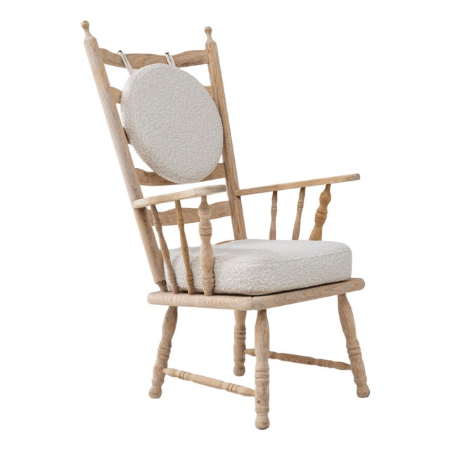 20th Century French Spindle-Back Oak Armchair with Bouclé Cushions For Sale
