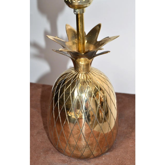Sculptural Hollywood Regency Polished Bronze Pineapple Table Lamp Bedside Light For Sale - Image 10 of 13