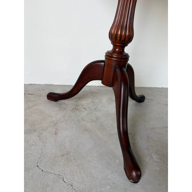 1970s Vintage George III–Style Mahogany Tripod End Table For Sale - Image 9 of 13