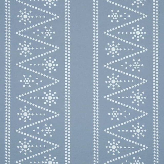 Schumacher The Pearlies Wallcovering In Soft Blue For Sale In New York - Image 6 of 6