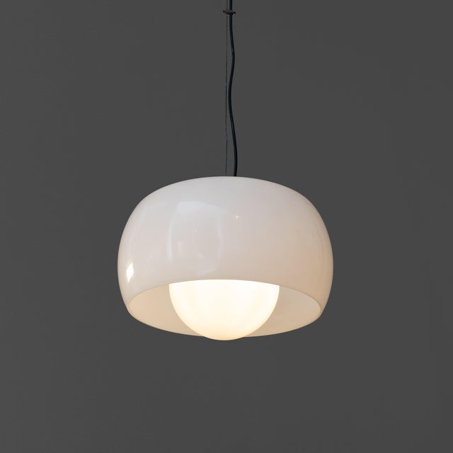 Model Omega Suspension Lamp in Glass by Vico Magistretti for Artemide For Sale - Image 12 of 12