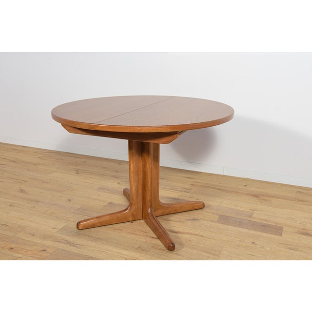 Mid-Century Round Teak Extendable Dining Table, United Kingdom, 1950s For Sale - Image 17 of 17