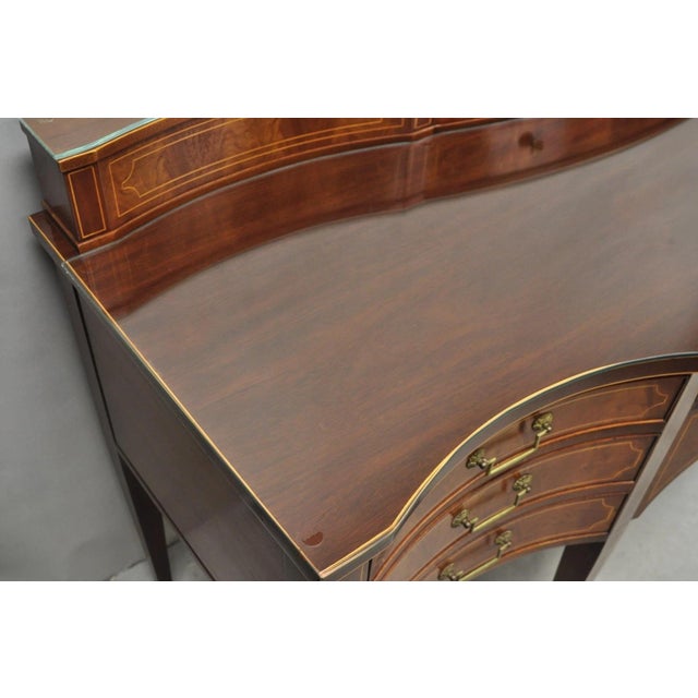 Vintage Hepplewhite Sheraton Mahogany Serpentine Buffet Sideboard Attr. Baker For Sale - Image 16 of 18
