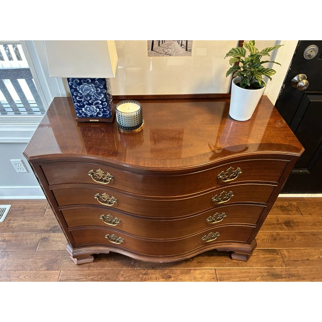Baker Furniture Historic Charleston Chippendale Serpentine Dresser – Solid Mahogany Vintage Chest With Brass Hardware For Sale - Image 10 of 11
