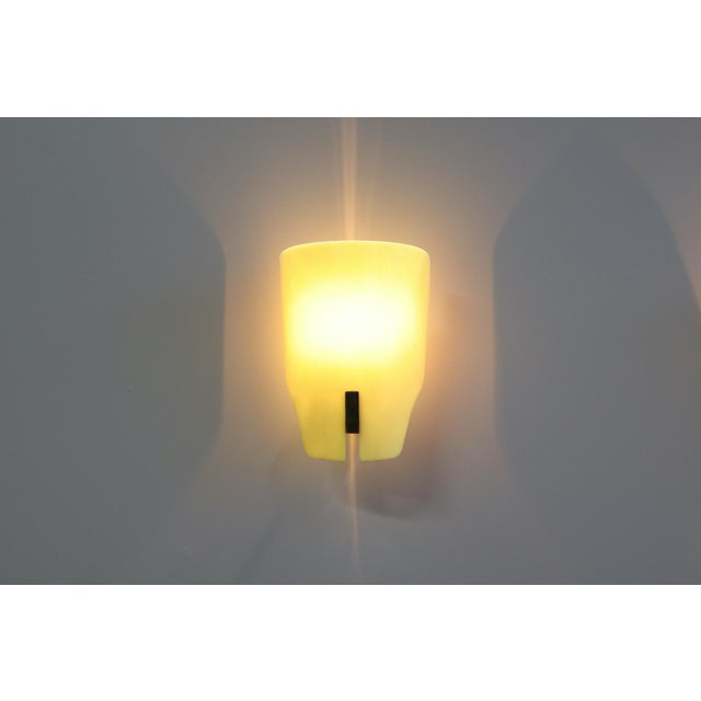 Metal Model 167 PX Methacrylate Yellow Wall Lights by Gino Sarfatti for Arteluce, 1950, Set of 2 For Sale - Image 7 of 10