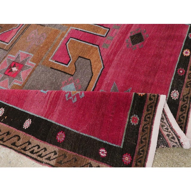 Galerie Shabab Collection Mid-20th Century Handmade Turkish Anatolian Long & Narrow Gallery Carpet For Sale - Image 9 of 10
