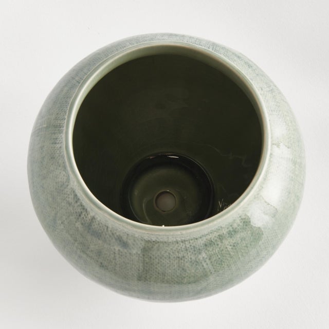 Kenneth Ludwig Chicago Barclay Butera Ojai Pot For Sale - Image 4 of 5