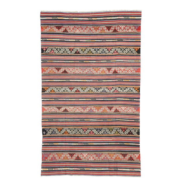 Vintage Turkish Kilim Rug - 05'10 X 09'06 For Sale