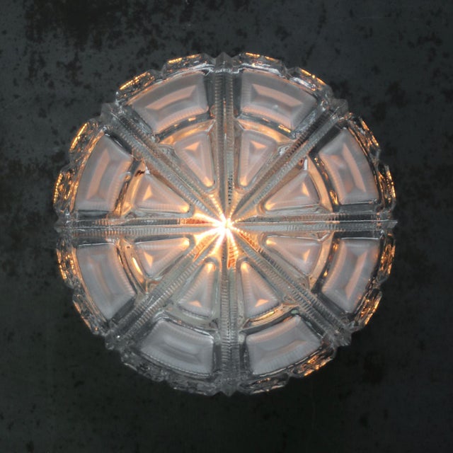 1960s Mid-Century Round Clear Glass Sconce For Sale - Image 5 of 8