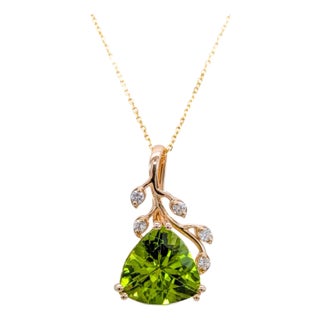 5cts Arizona Peridot Pendant W Natural Diamond Accents in 14k Solid Gold Tr 12mm For Sale