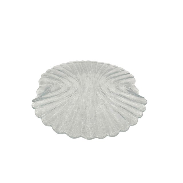 Vintage 1970s Arcoroc France "Seabreeze" Clear Glass Platter For Sale - Image 4 of 9