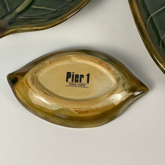 1990s Vintage Coastal Boho Chic Trompe L’Oeil Banana Leaf Earthenware Serving Dishes - Set of 3 For Sale - Image 11 of 14
