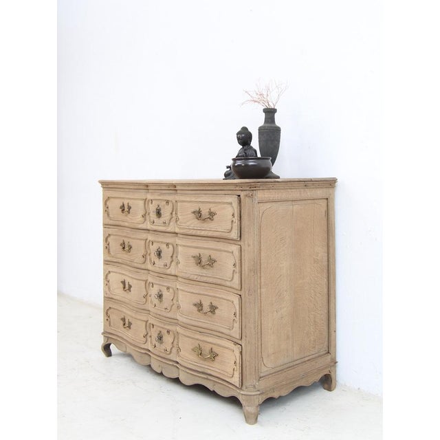 Early 19th Century Louis XV Chest of Drawers For Sale - Image 5 of 18
