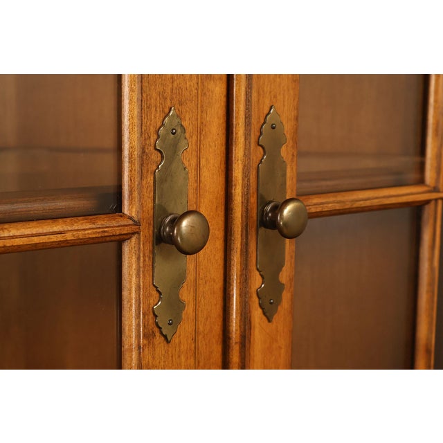 Ethan Allen 1776 Collection Pair of Maple Corner Cabinets For Sale - Image 11 of 18