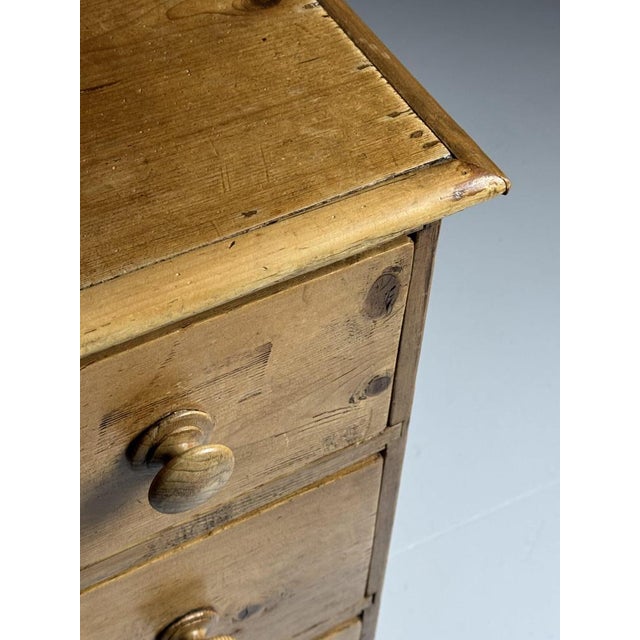 Antique English Chest of Drawers, 1800s For Sale - Image 3 of 17