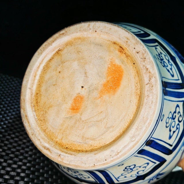 Blue and White Figural Story Lotus Leaf Ginger Jar, Chinoiserie Decorative Porcelain Canister For Sale In New York - Image 6 of 9