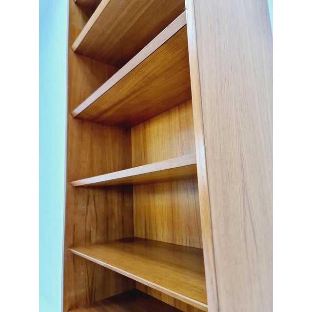 Vintage Danish Freestanding Book Case in Teak by Hundevad, 1960s For Sale - Image 4 of 11
