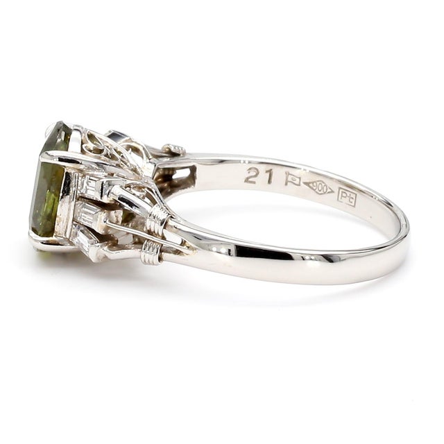 2020s Gia Certified 2.62 Carat Oval Green Alexandrite & Diamond Platinum Vintage Ring, Size 5.75 For Sale - Image 5 of 12