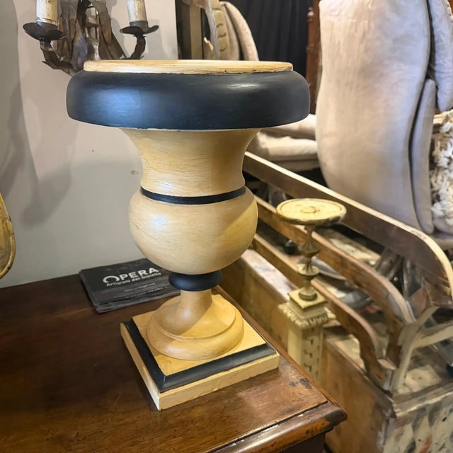 1930s Art Deco Black and White Ivory Lacquered Wood Italian Candlehloders For Sale - Image 6 of 12