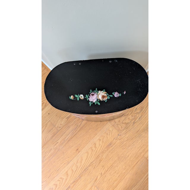 1950s Vintage Mid Century Modern Hand Painted Toleware Accent Hamper For Sale - Image 11 of 11