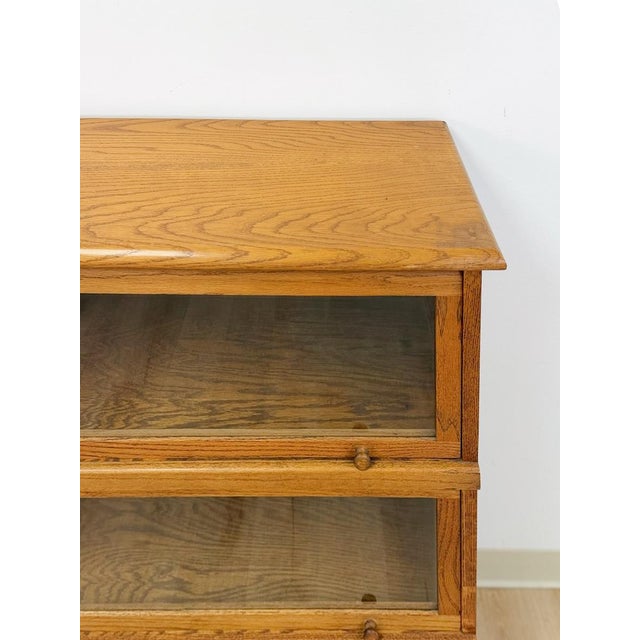 Early 20th Century Antique Oak Four-Piece Barrister Cabinet With Glass Flip-Up Doors for Library For Sale - Image 5 of 17