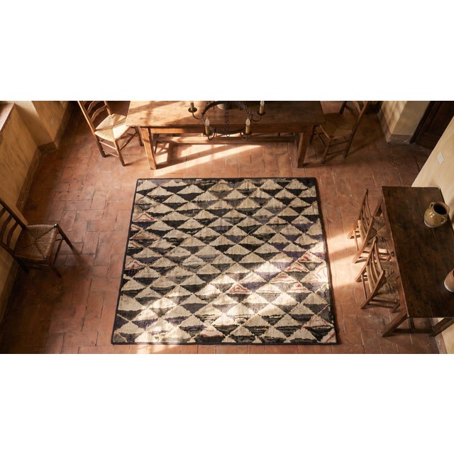 1880s Gray Diamond Folk Art Antique American Hooked Rug 3'9" X 3'4" Handknotted Wool Carpet For Sale In New York - Image 6 of 8