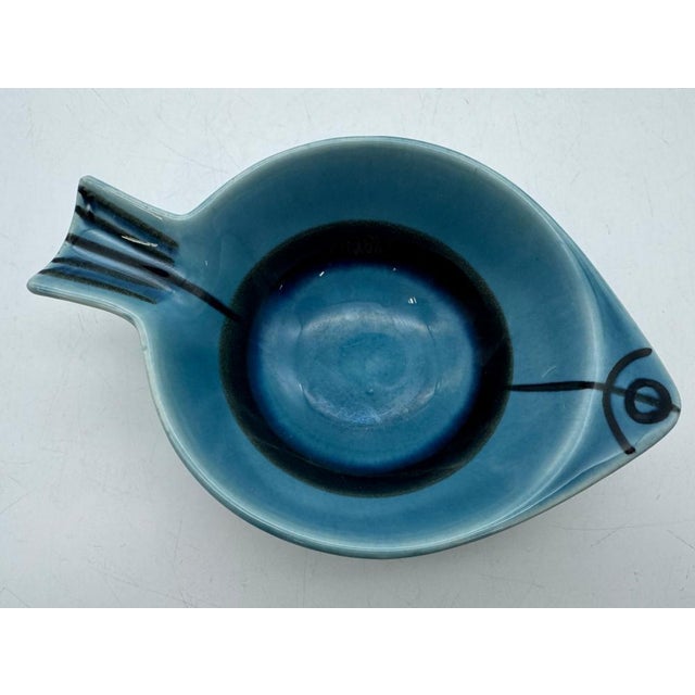 1960s 1960 Lisa Larson Stim Arita Ware Fish-Shaped Porcelain Plates- A Pair For Sale - Image 5 of 6