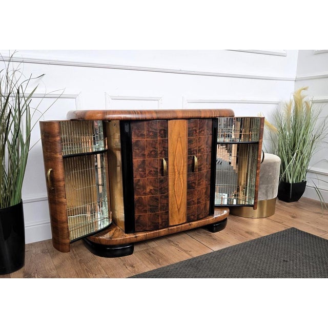 Italian Art Deco Walnut Burl and Mirror Mosaic Dry Bar Cabinet, 1940s For Sale - Image 9 of 11