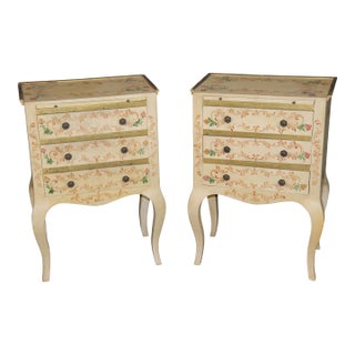 1950's Pair of Italian Venetian Style Creme Paint Decorated and Gilt Nightstands For Sale