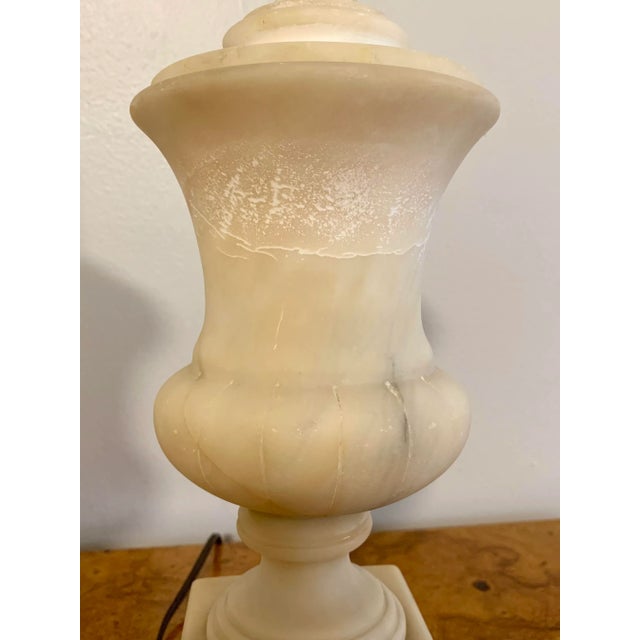 Vintage 1940s Mediterranean Alabaster Urn Lamps - a Pair For Sale In Miami - Image 6 of 13