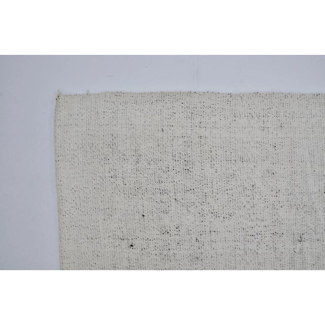 1960s Beige Handmade Traditional Turkish Kilim Rug For Sale - Image 9 of 11