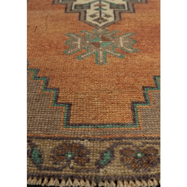 Turkish Turkish Mini Rug Oriental Hand Knotted Vintage Rug 1'9" x 3' #21167 For Sale - Image 3 of 8