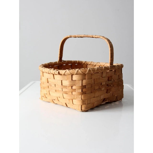 Farmhouse Vintage Splint Weave Basket For Sale - Image 3 of 13