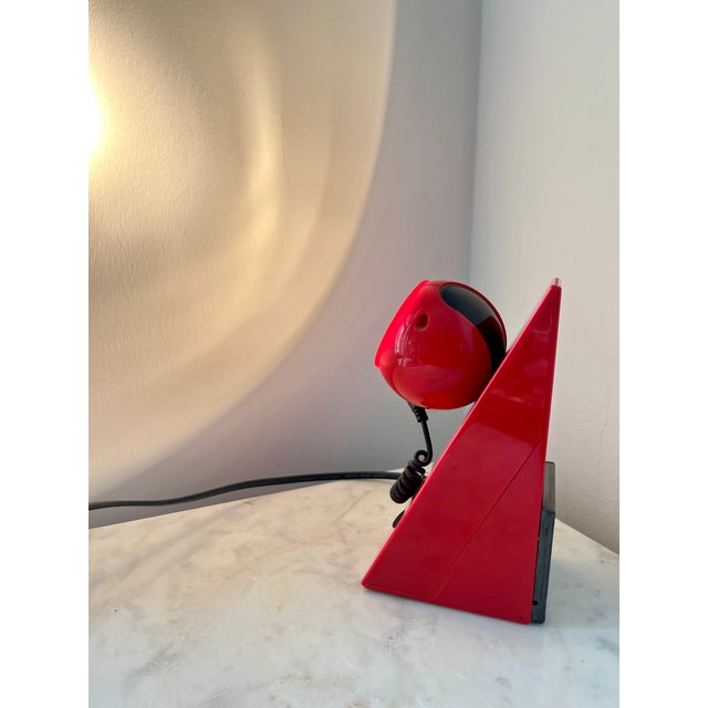 1980s Vintage Space Age Red Magnetic Table Lamp from Brilliant Leuchten AG, Germany, 1980s For Sale - Image 5 of 12
