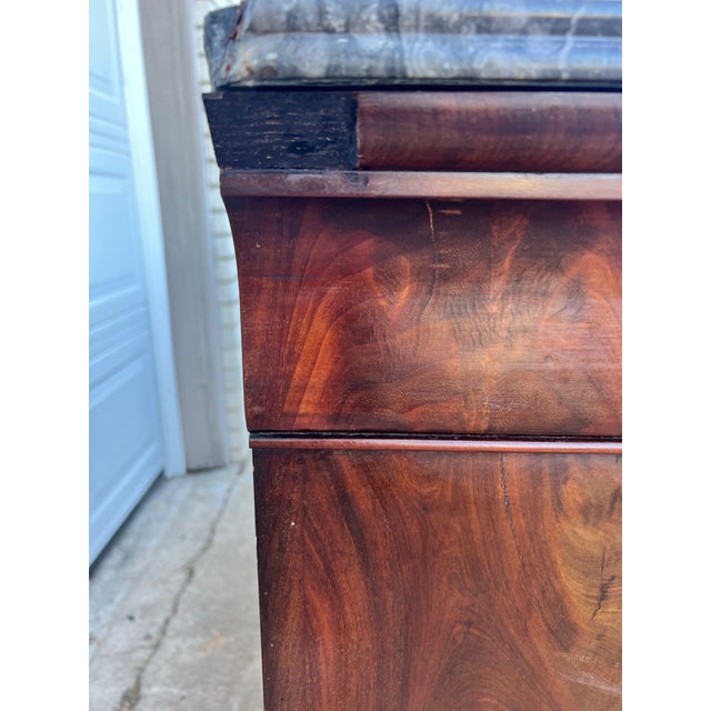 Wood French 19th Century Louis Philippe Flame Mahogany Marble Top Commode For Sale - Image 7 of 12