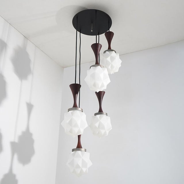Mid-Century Modern 5-Pendant Chandelier in Glass, Metal, and Teak from Reggiani, 1960s For Sale - Image 3 of 15