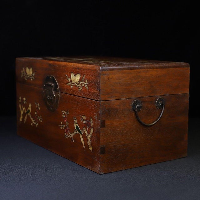 Chinese Huali Rosewood Box Inlaid With Mother-of-Pearl Bird & Floral Motif For Sale - Image 3 of 10