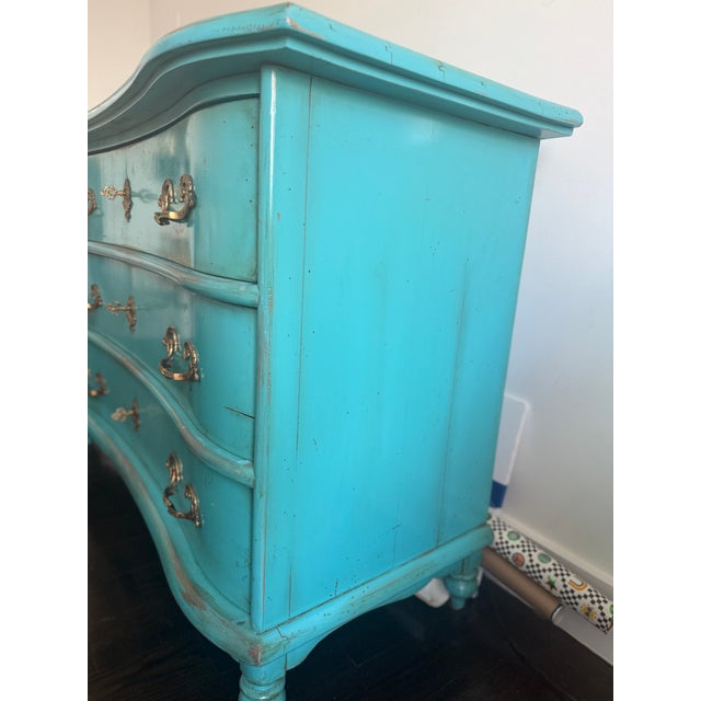 French Louis XIV Style Turquoise Chest of Drawers Attributed to Moissonnier For Sale - Image 4 of 6