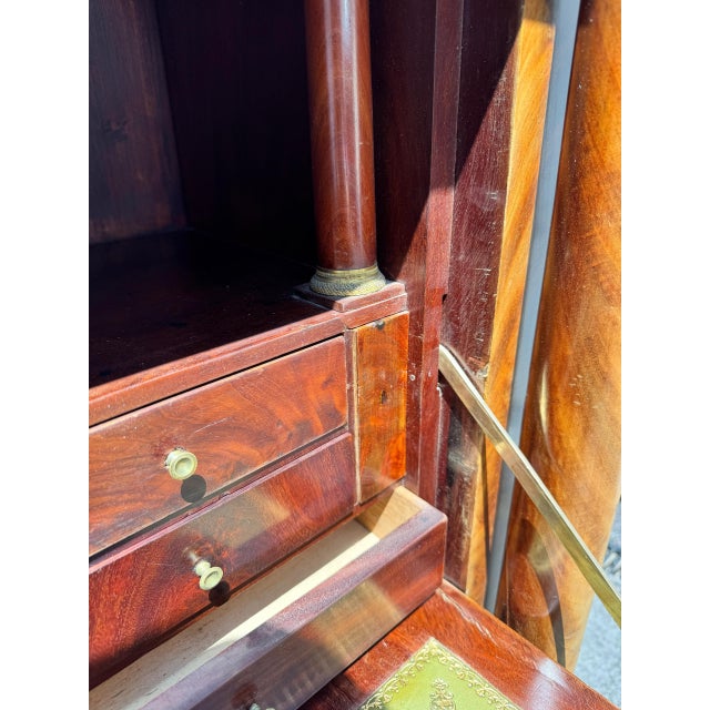 French Walnut and Mahogany Secretaire, 1830 For Sale - Image 16 of 18