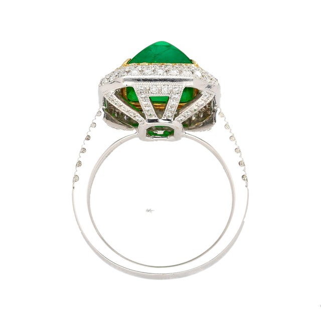 4.49 Carat Sugarloaf Cabochon Cut Colombian Emerald and Diamond Halo Ring in 18k, Size 6.75 For Sale In Miami - Image 6 of 10