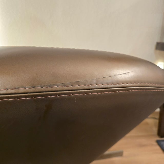 1990s Roche Bobois Nuage Swivel Leather Chair For Sale - Image 12 of 12