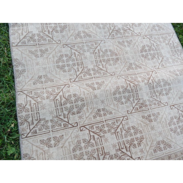 Medallion Nomadic Bohemian Boho Rug With Rich Border 2'9" X 6' For Sale - Image 10 of 12